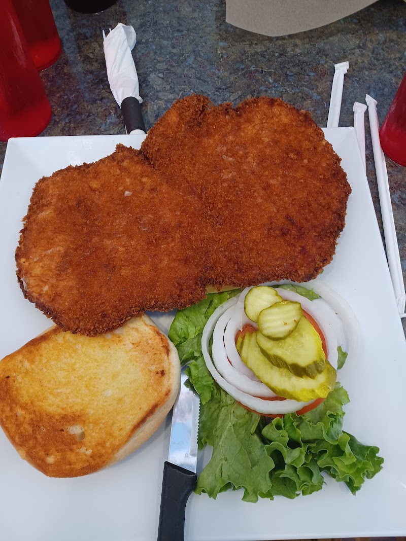 Newton's Paradise Cafe photo 3