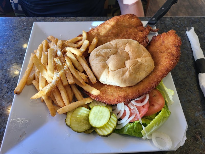 Newton's Paradise Cafe photo 4