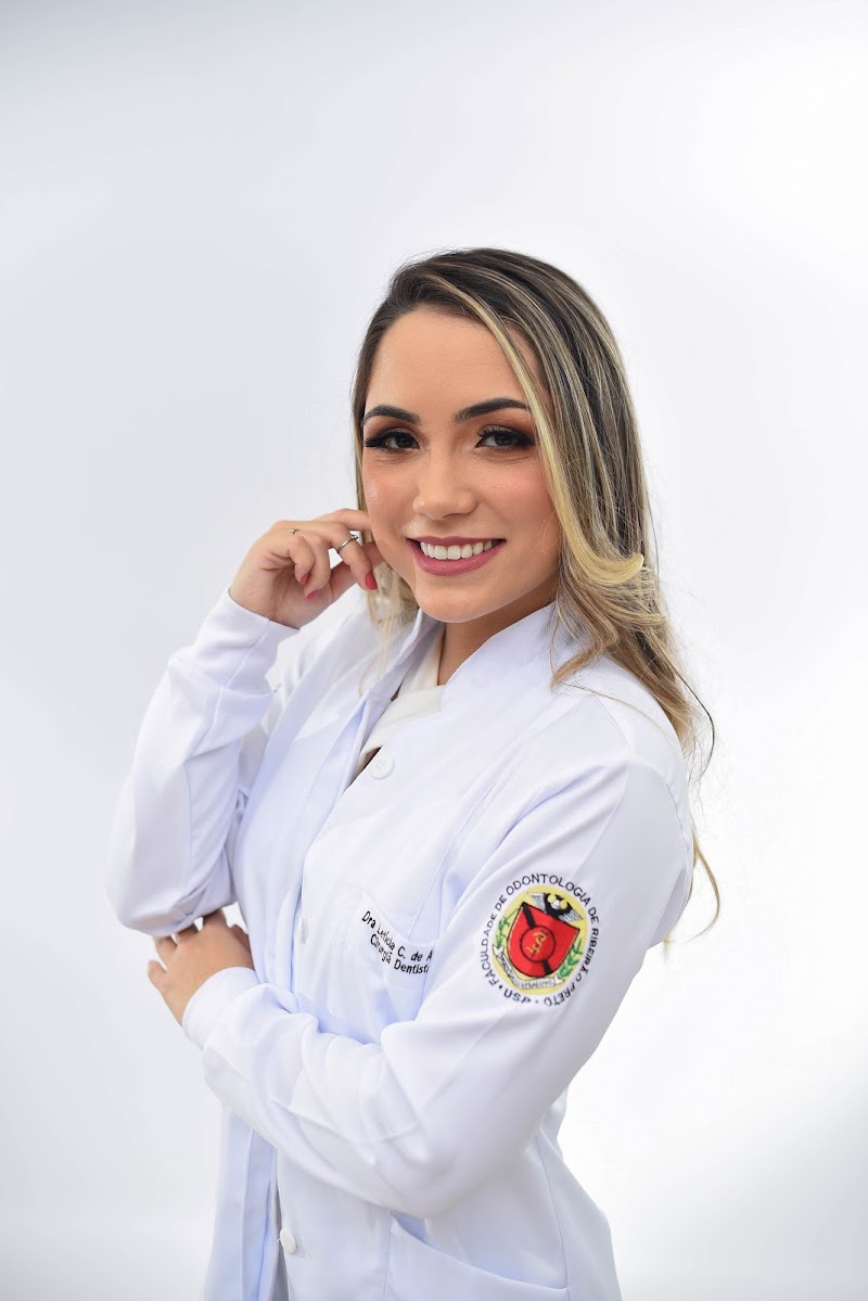 Dra Letícia Araújo - Dentista / Tratamento de canal / endodontia / urgência - foto 2