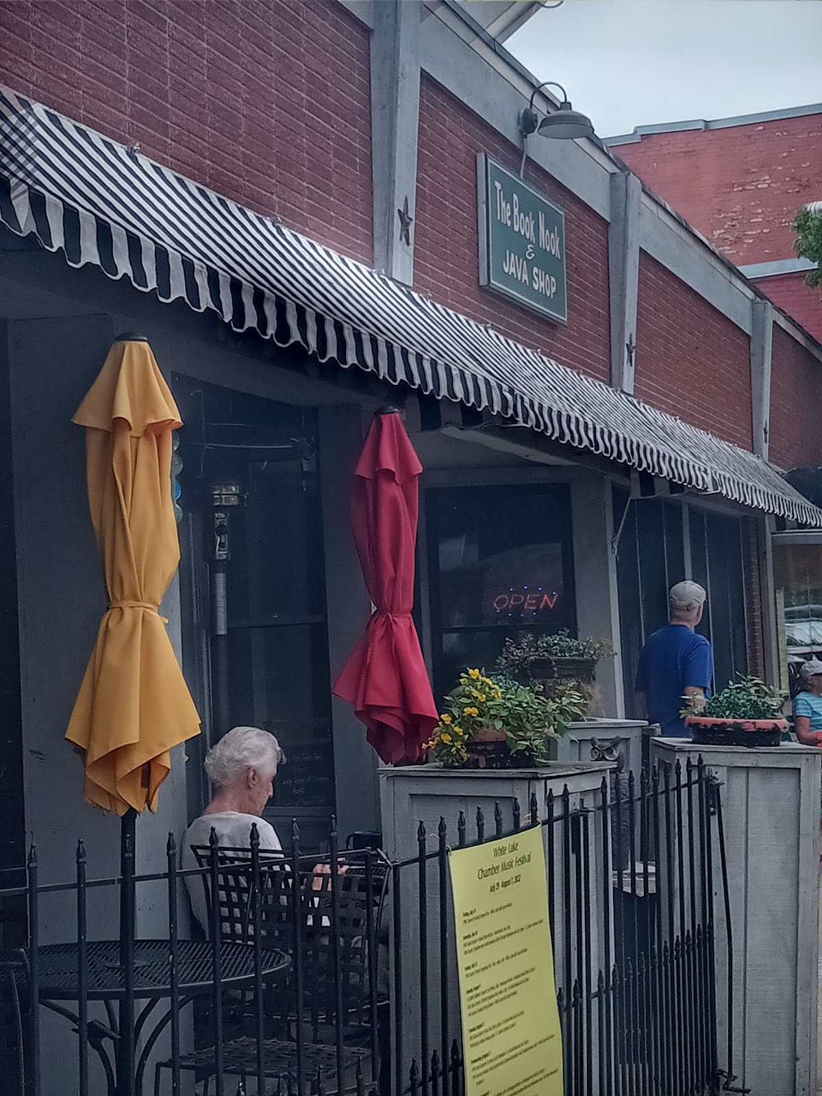 Book Nook & Java Shop main