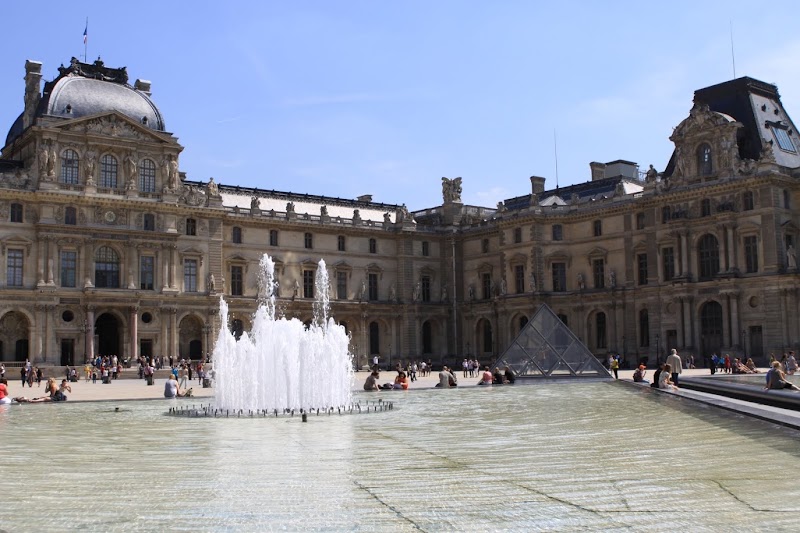 Louvre Pyramid