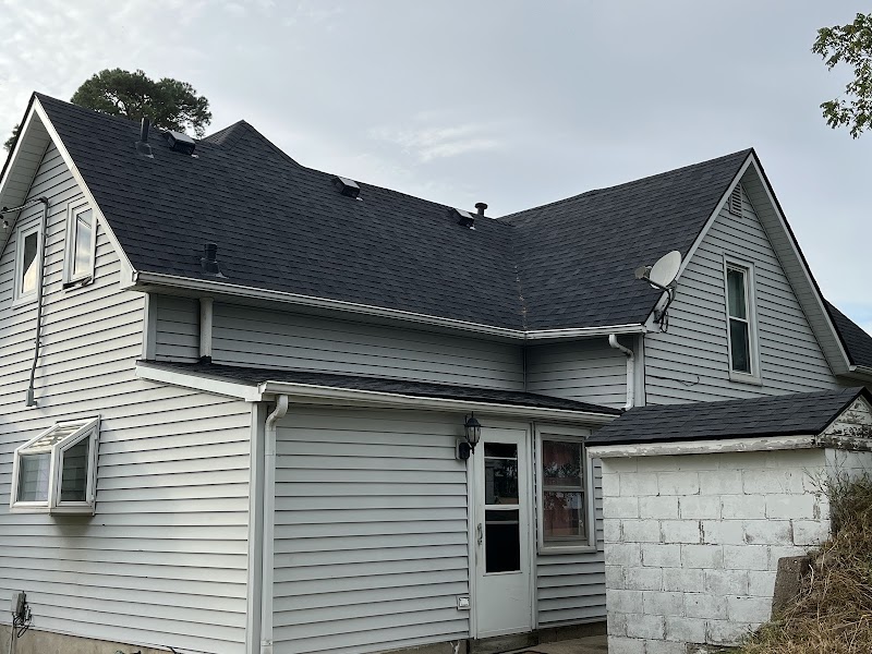 Bakeris Roofing photo 5