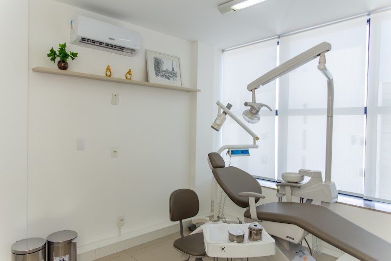 Dentista 24h - Letícia P. Gomes em Florianópolis