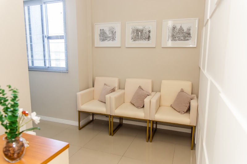 Dentista 24h - Letícia P. Gomes em Florianópolis - foto 3