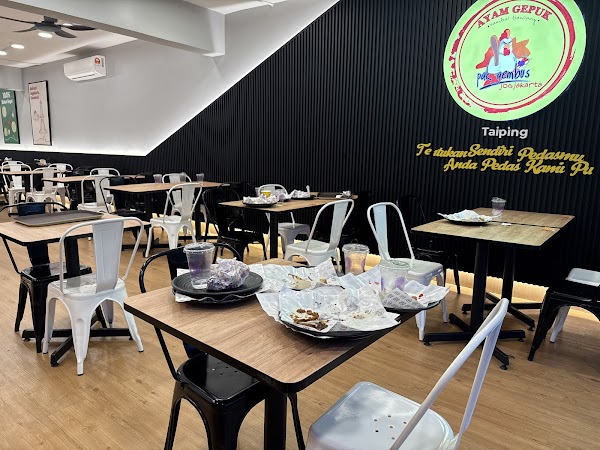 Ayam Gepuk Pak Gembus Taiping