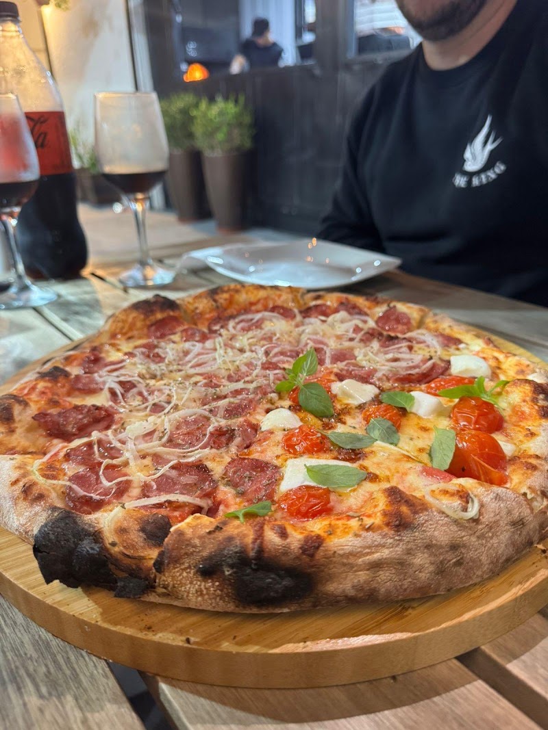 Foto de La Manjerona Pizzaria Forno a Lenha
