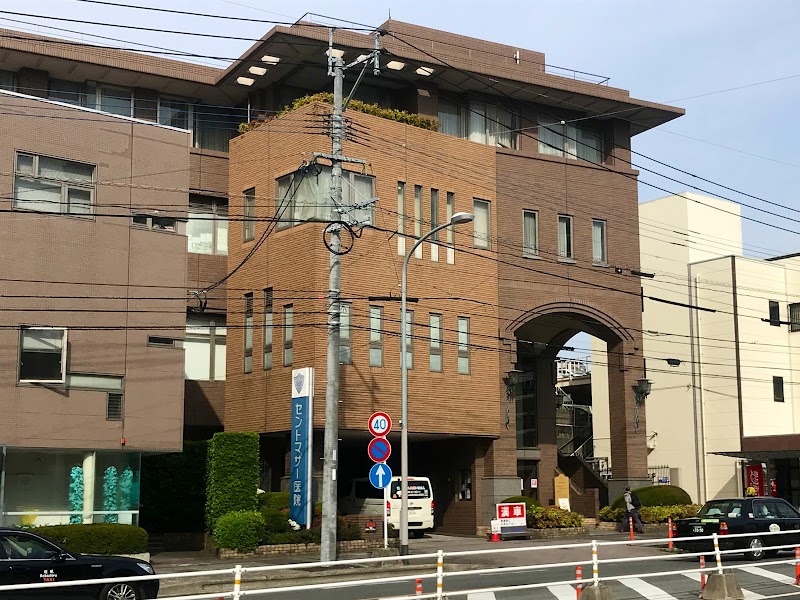 セント・マザー産婦人科医院の外観