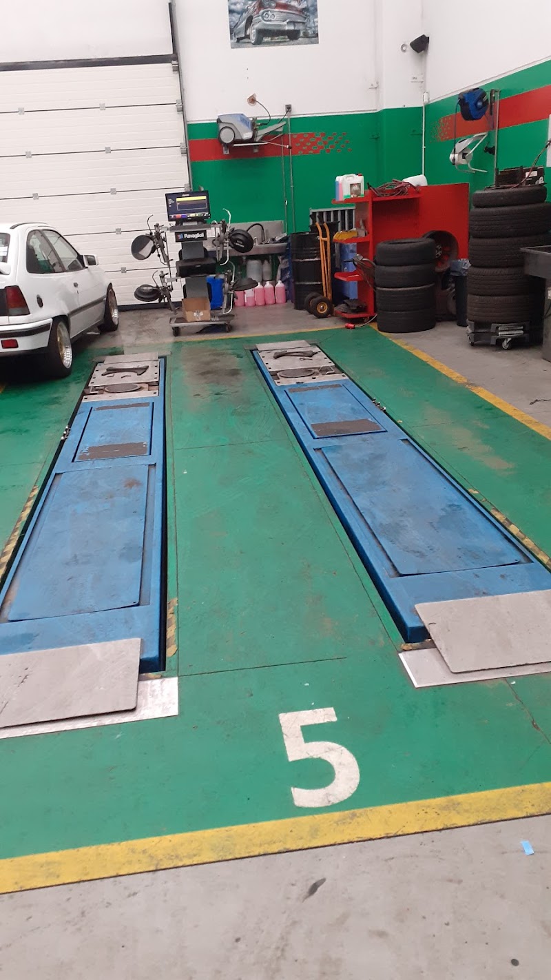 Castrol Service Taller electromecánica Balsa photo 5