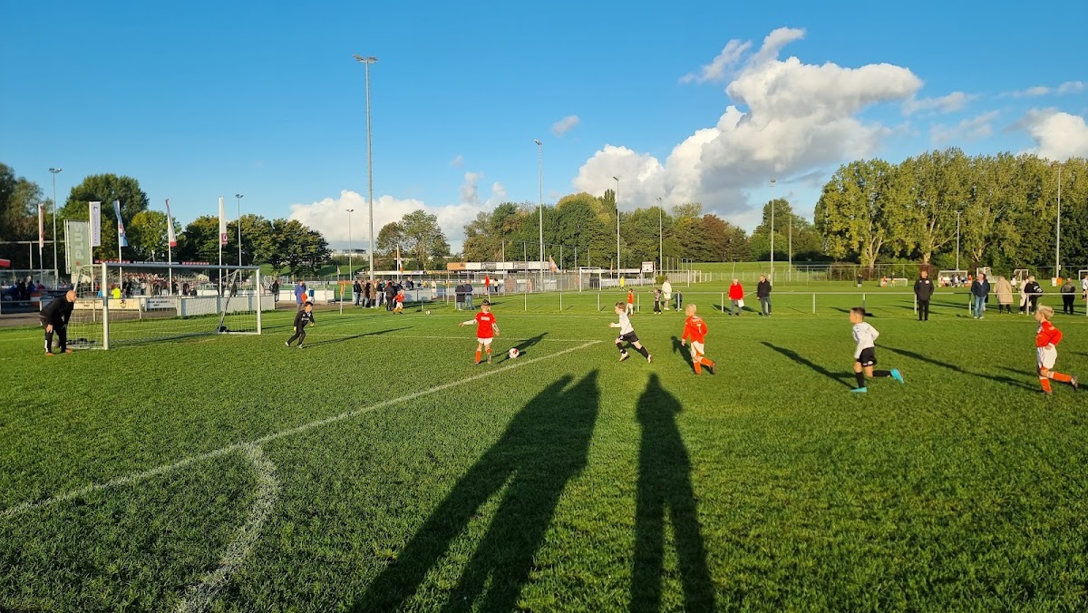 S.V. Oranje Wit, afd. tennis