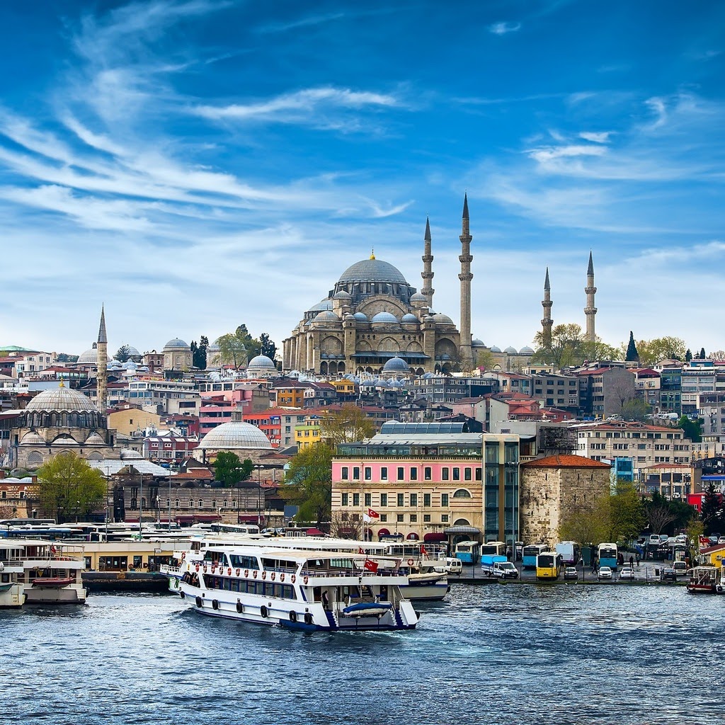 Eminönü Square