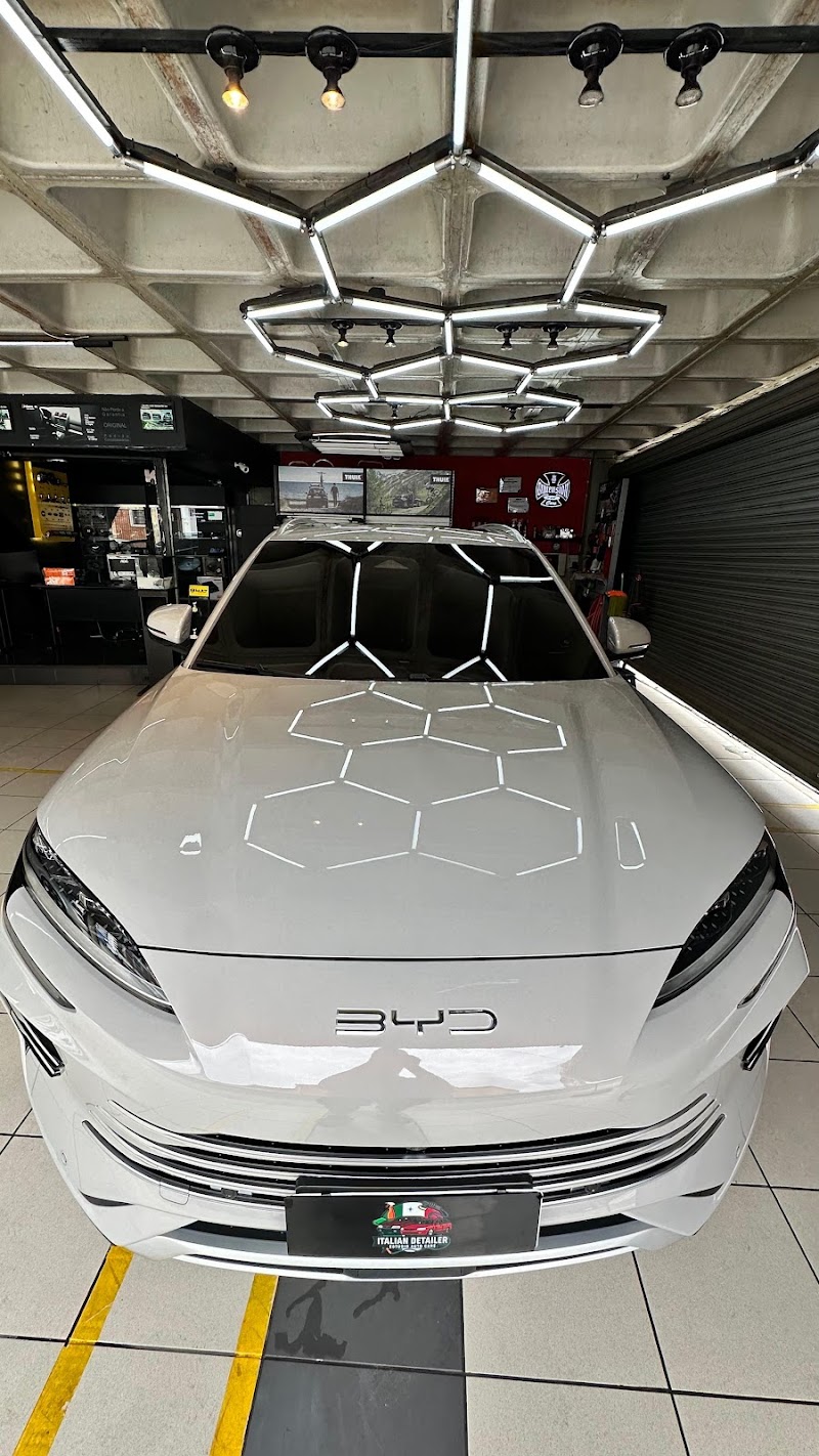 Foto de Fábrika do Som Acessorios Pick up Carro PCD Filme 3M Anti vandalismo
