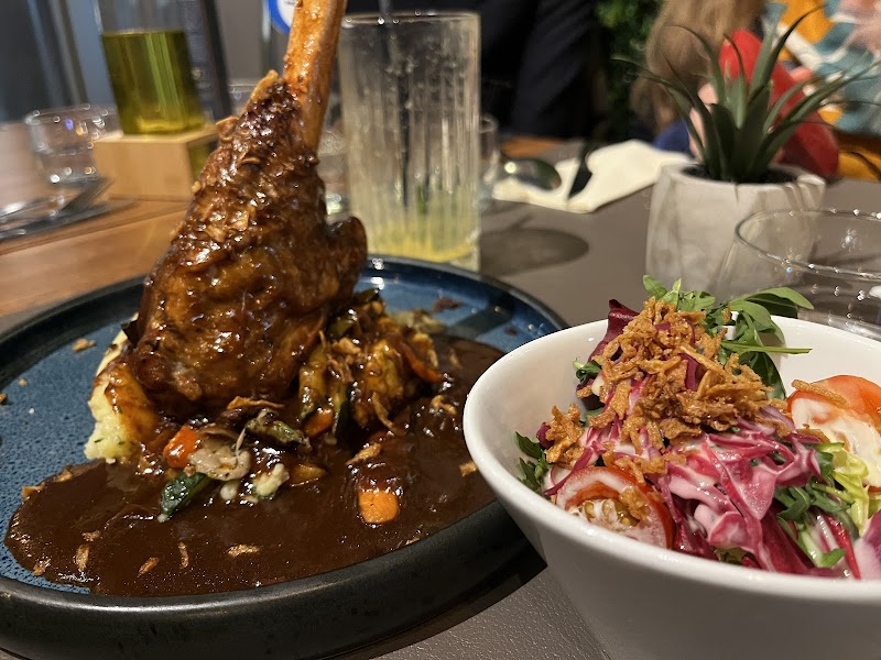 OMI restaurant photo 6