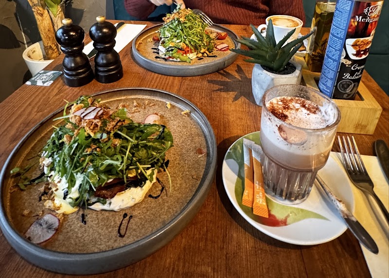 OMI restaurant photo 3