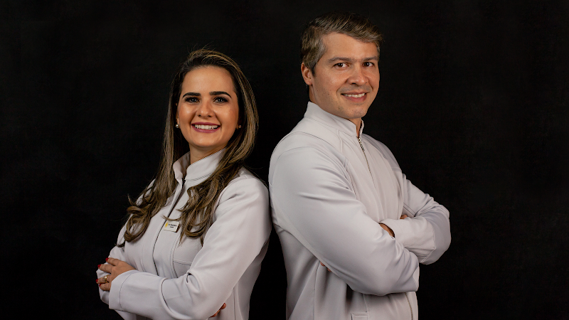 Dra. Paloma Bezerra e Dr. Daniel Bahia - Odontologia Integrada - foto 1