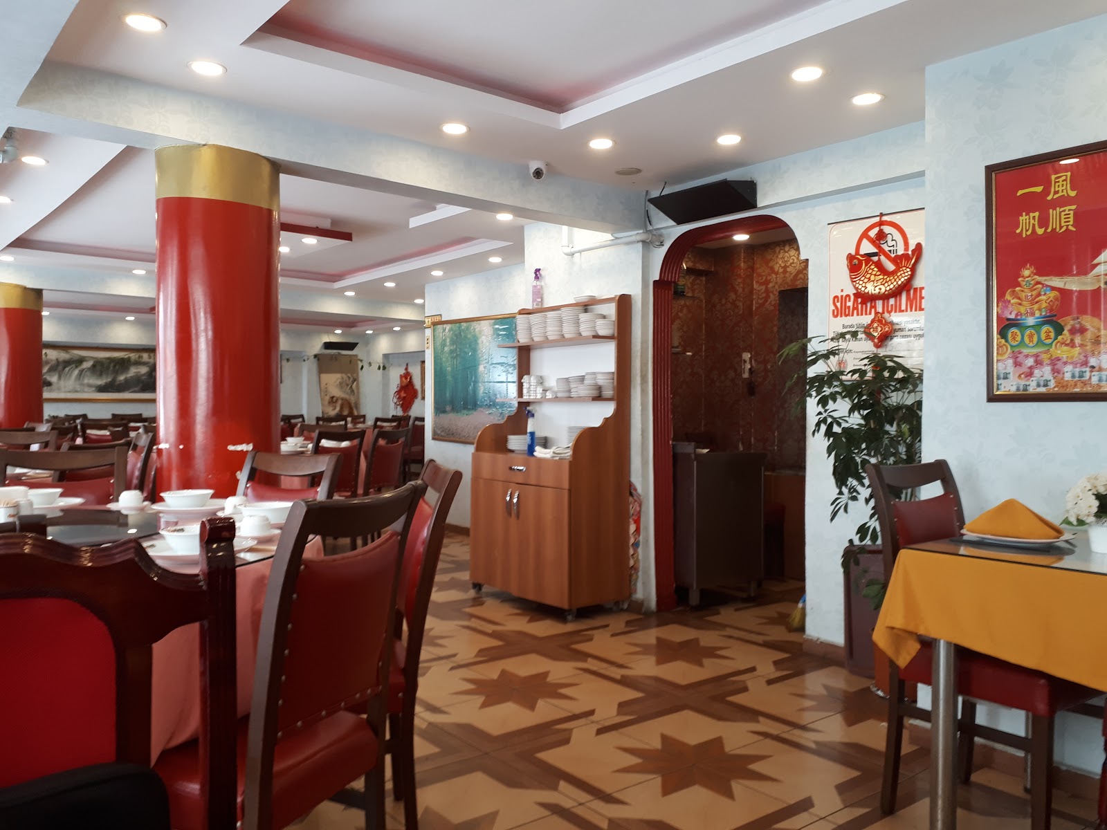 Kubi Bar mekanı