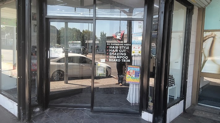 Ferrari Hair Plus photo 2