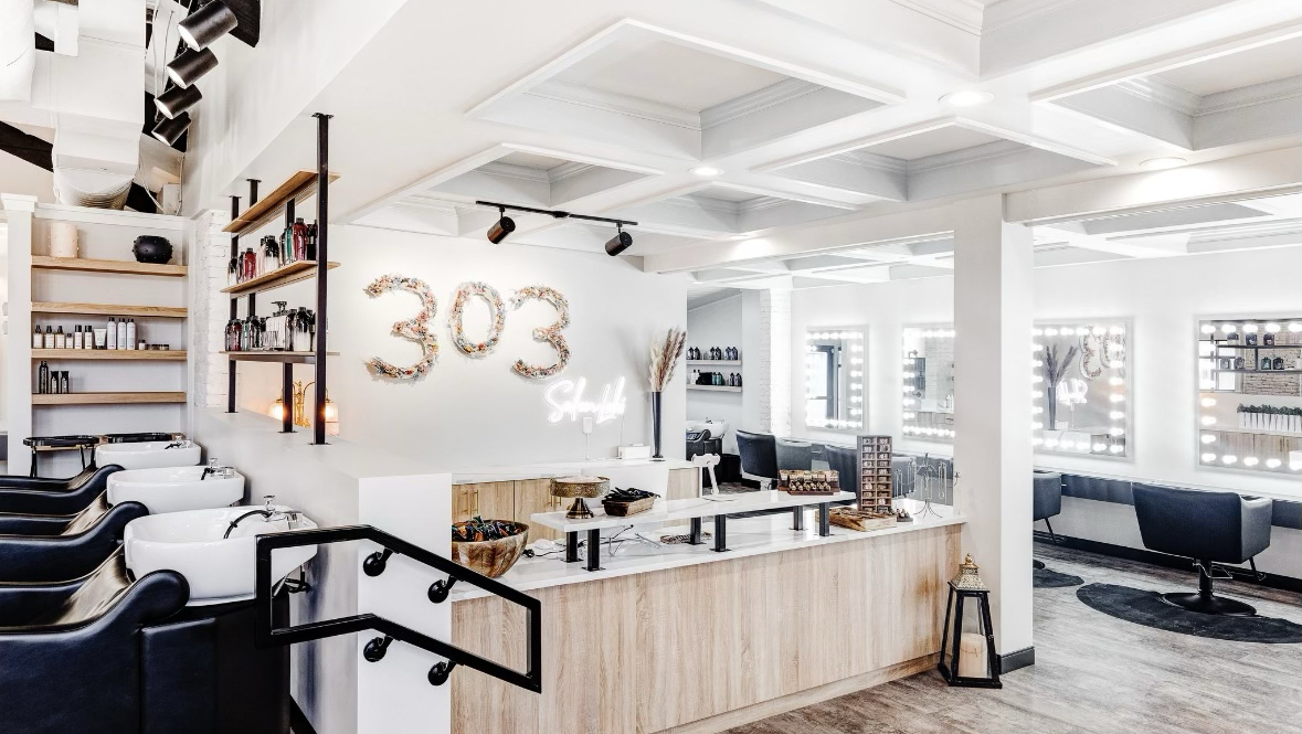 303 Salon Lohi: Google Places image 1