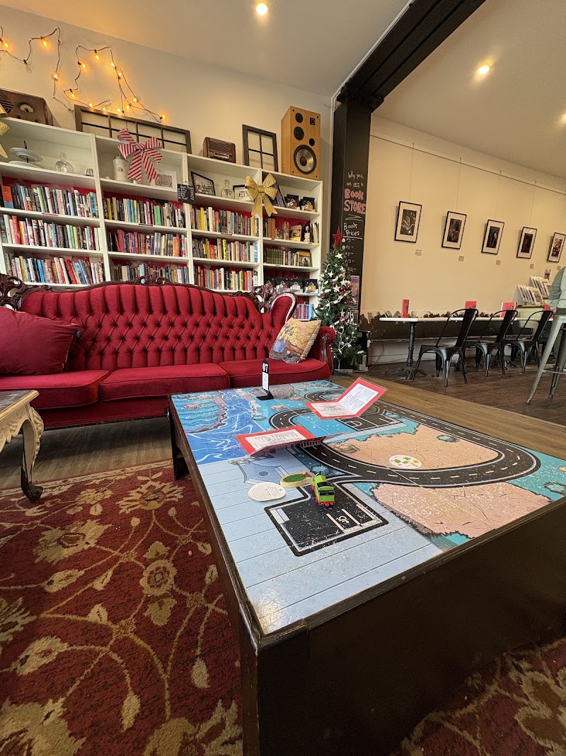 Dog-Eared Café photo 4