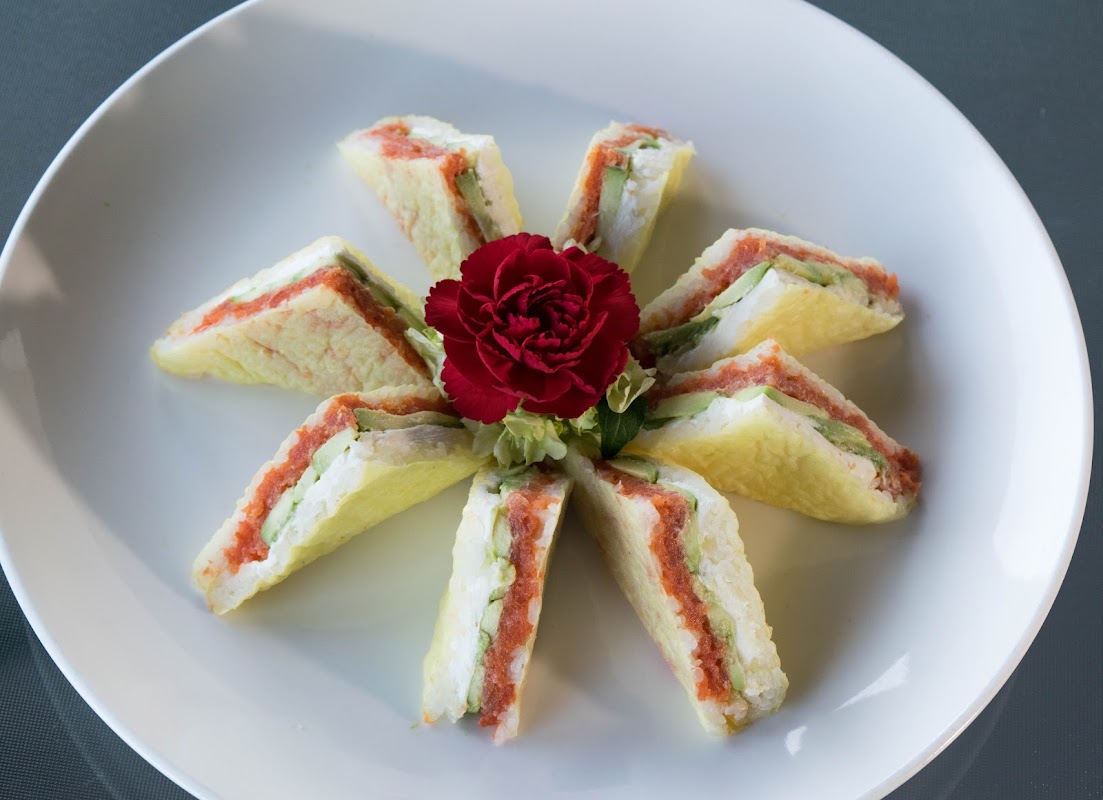 Sake House Japanese Sushi & Hibachi Restaurant photo 2