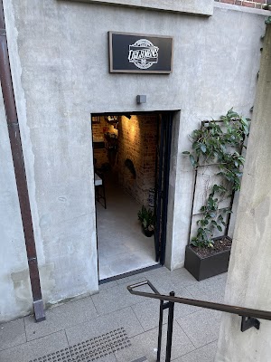 Ugly Men's Association Barber & Shave Shop photo 3