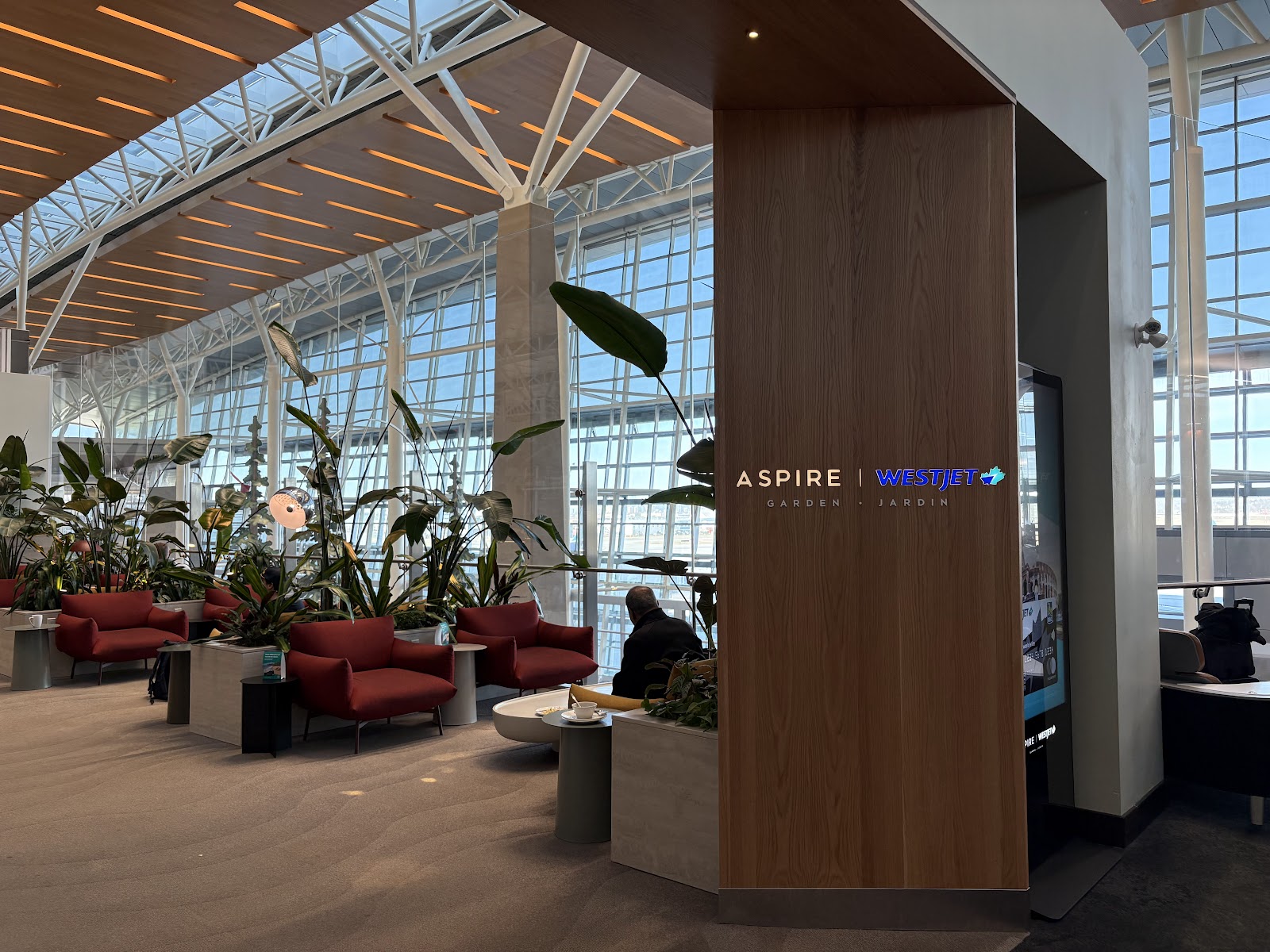 Aspire Lounge (International Departures) — photo 2 (via Google)