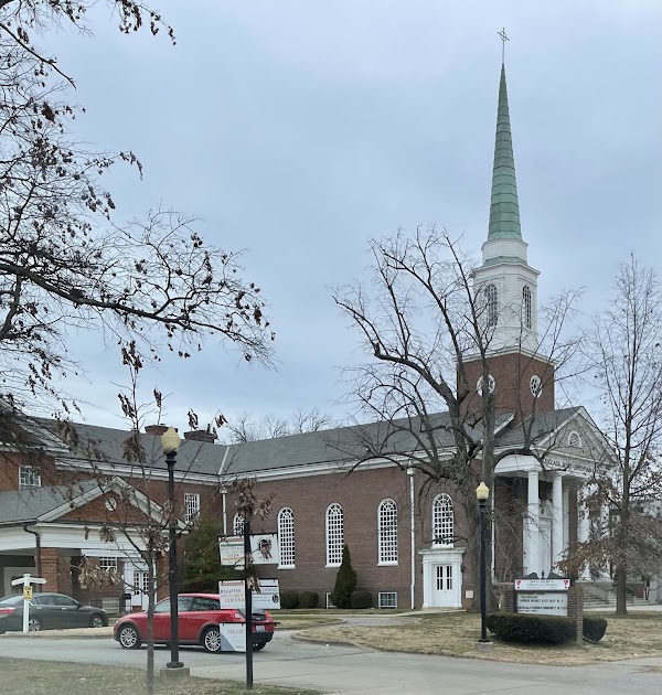 THE GOLDEN CAULDRON exterior