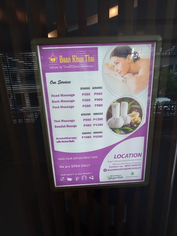 Baan Khun Thai McKinley Hill