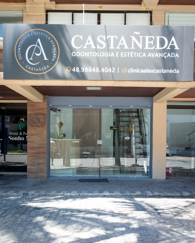 Clínica Castañeda | Próteses, Implantes e Facetas em Resina | Ortodontia e Dentista Canasvieiras