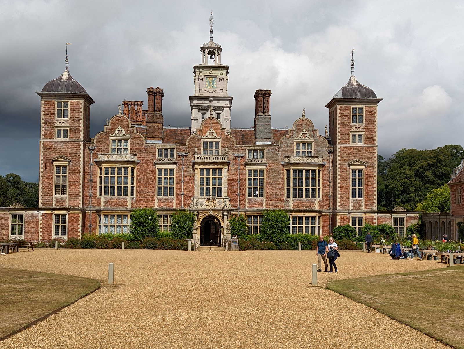 Norfolk Through the Seasons: A Month-by-Month Guide to the Best Days Out