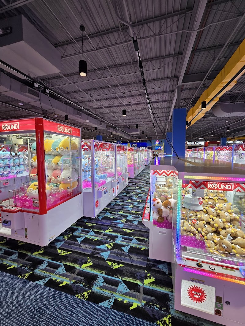 Round1 Bowling & Arcade Willowbrook Mall — Bowling Alley in Houston