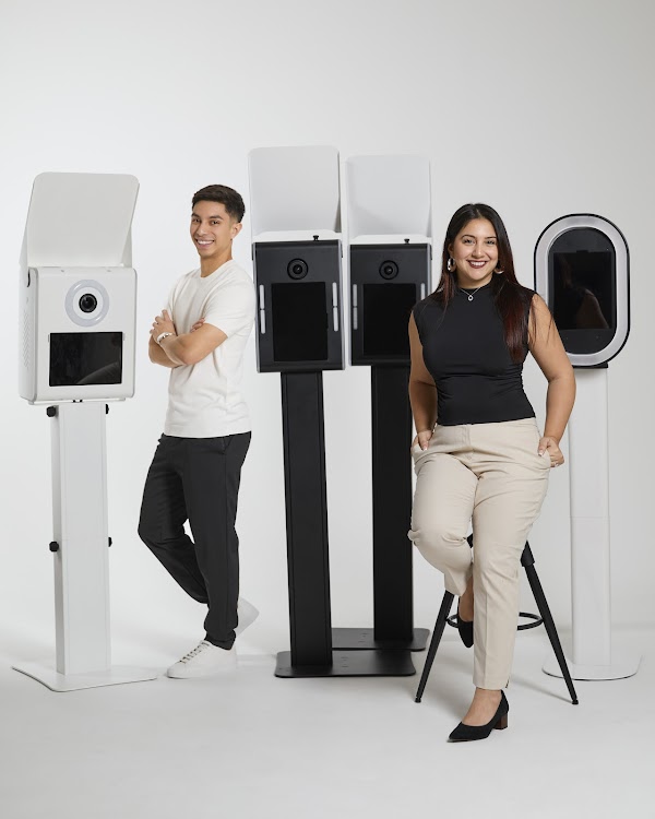 Photo Booths by Aly & Bry portfolio
