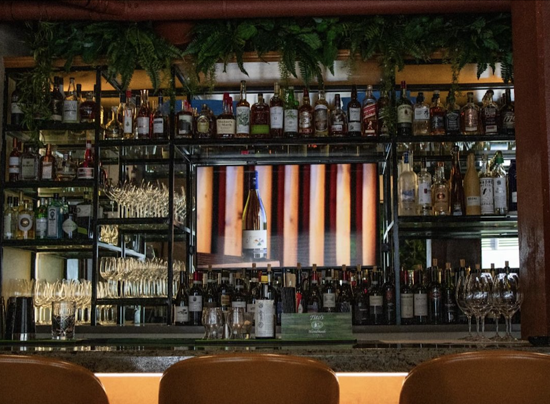 Vinarius Wine Bar & Restaurant