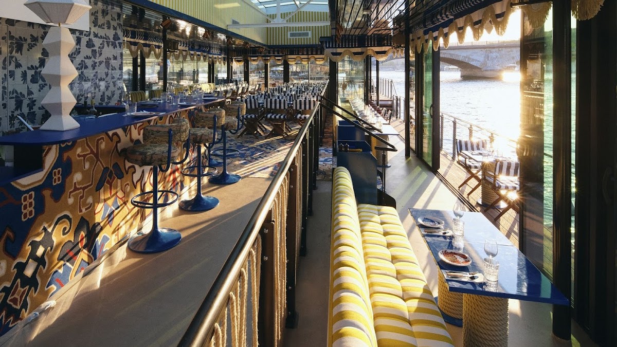 Riviera Fuga, vue extérieure