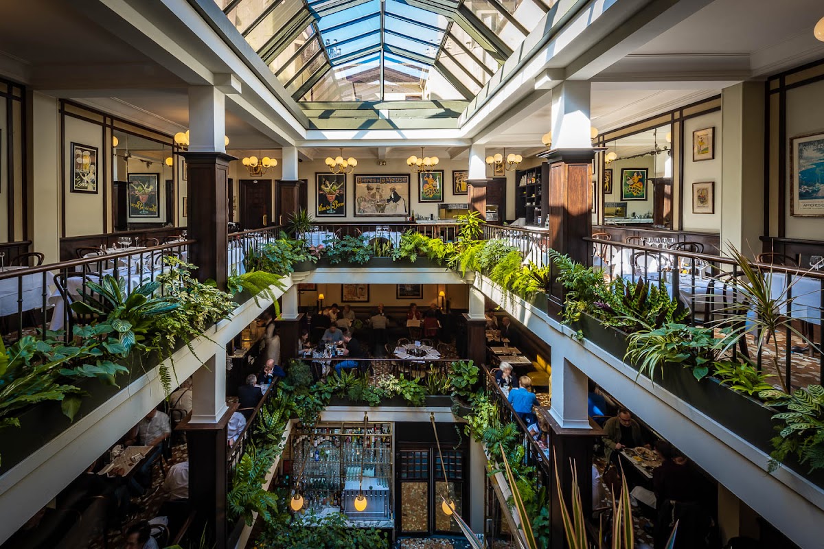 Le Café du Commerce, vue extérieure