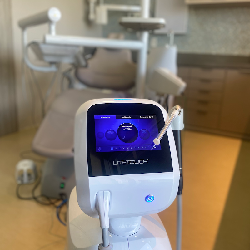 Dr Gustavo Macedo - Implantodontia e Estética Dental - foto 3