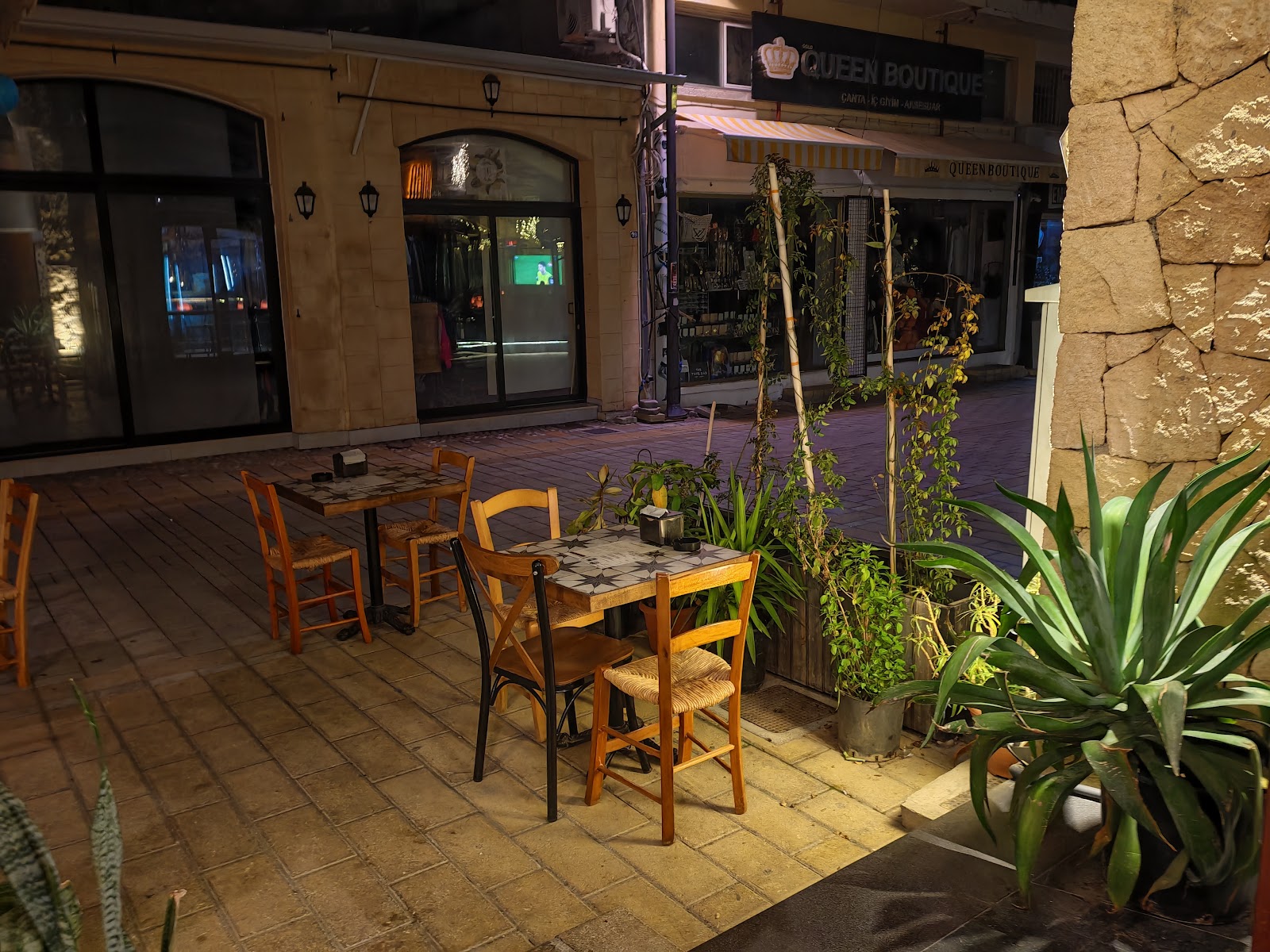 Pasatiempo Restaurant & Bar mekanı