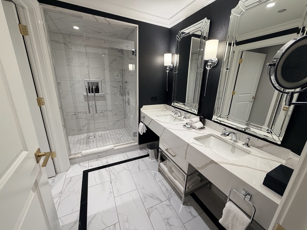 The LaSalle Chicago, dog-friendly hotel, photo 2