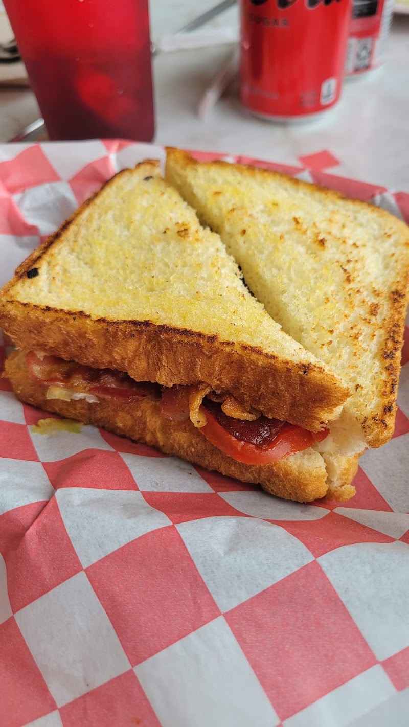 Cruizers Cafe photo 3