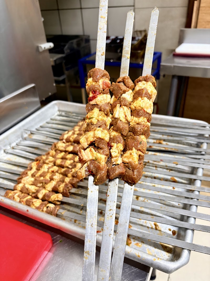 Greazy Restaurant (Halaal) photo 5