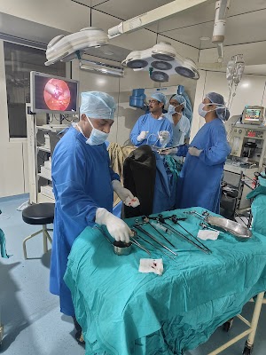 Dr. Diksha Chachria : Gynaecologist and Laparoscopic surgeon in Indore - Image 3