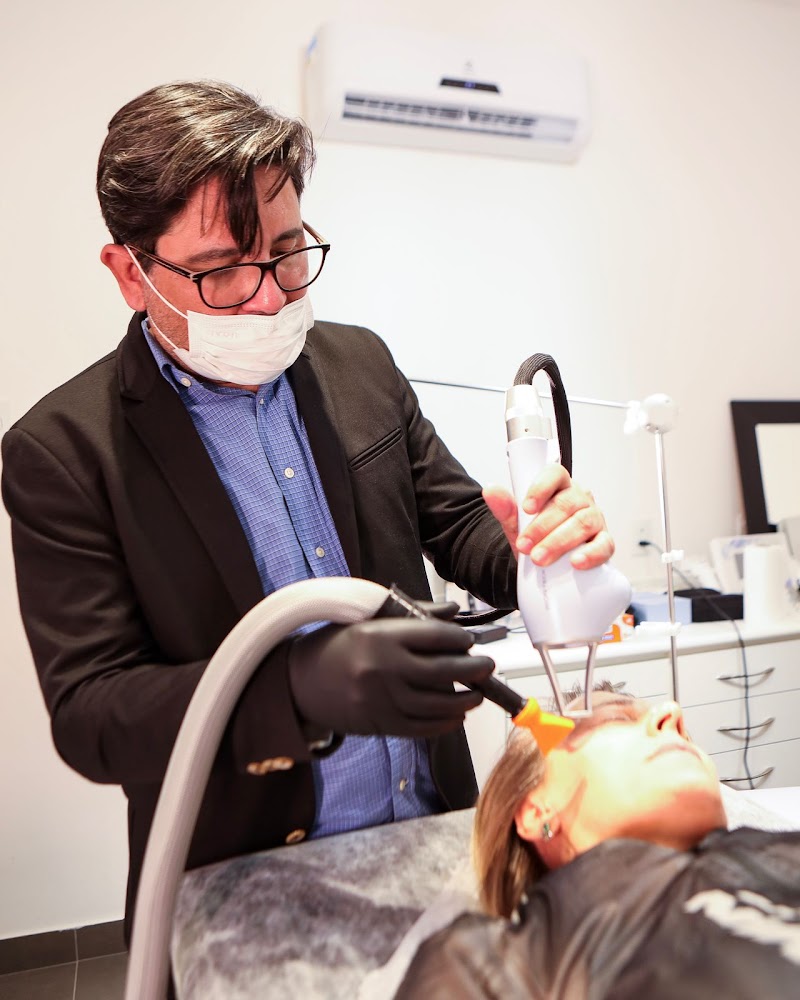 Dr. Ibrahim Jamil | Implantes Dentários e Harmonização Facial | Centro de Florianópolis - foto 4