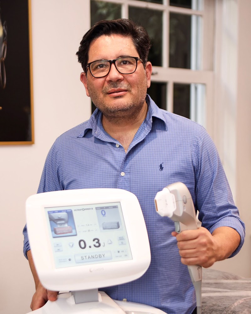 Dr. Ibrahim Jamil | Implantes Dentários e Harmonização Facial | Centro de Florianópolis - foto 5