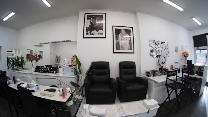 Salon Eilish & Elizabeth