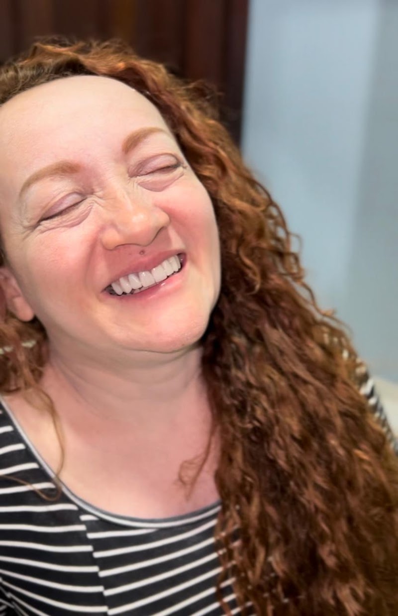 MC - Implantes, Siso e Odontologia Estética - foto 3