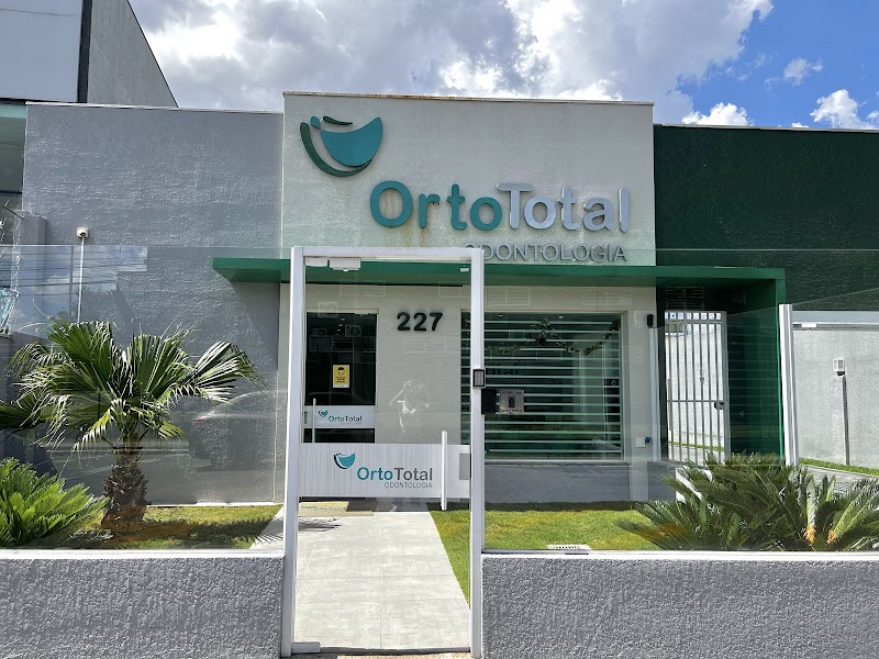 OrtoTotal Odontologia | Ortodontia | Implante Dentário | Dentista em Novo Mundo | Curitiba - PR