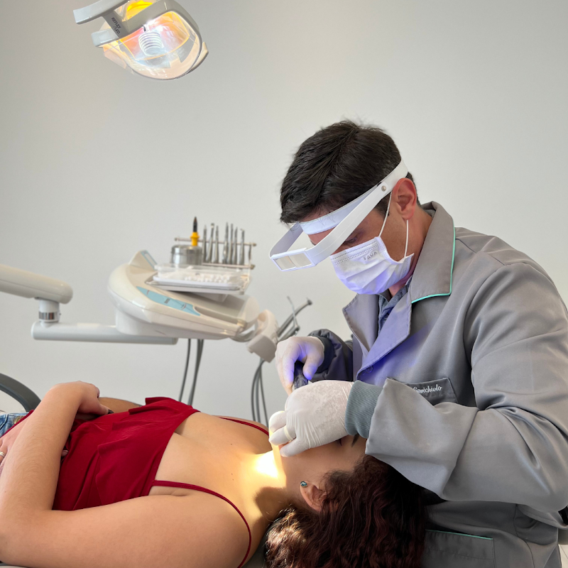 OrtoTotal Odontologia | Ortodontia | Implante Dentário | Dentista em Novo Mundo | Curitiba - PR - foto 2