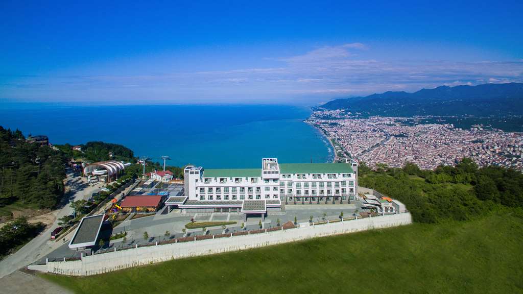 Radisson Blu Hotel, Ordu mekanı