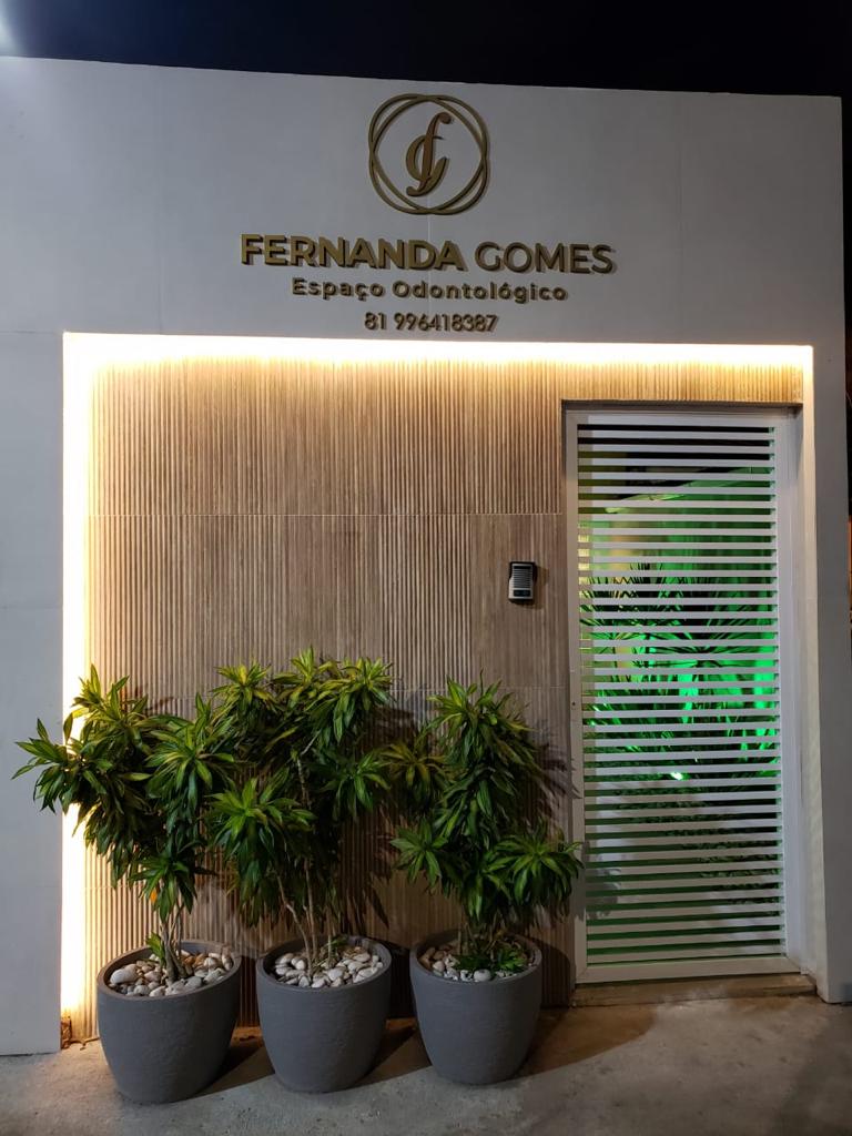 Dra. Fernanda Gomes - Ortodontista em Areias, Recife - PE | Implantes dentários em Areias, Recife - PE - foto 2
