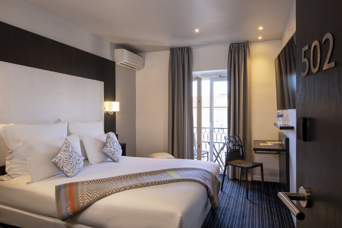 Hotel 64 Nice 3