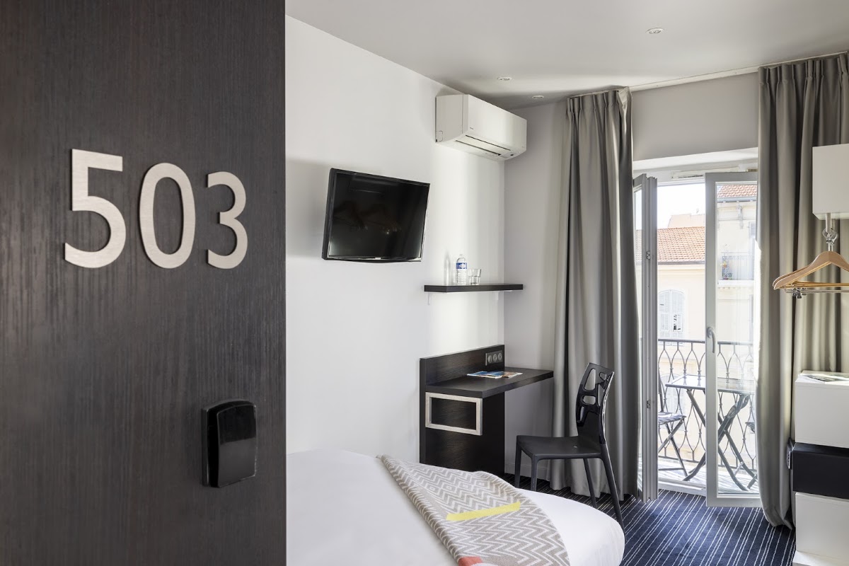 Hotel 64 Nice 5